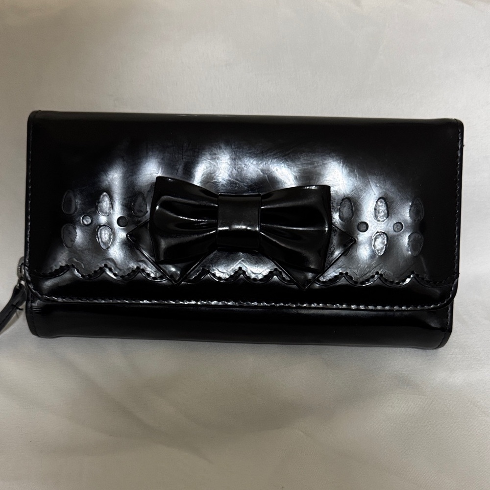 Women's Black Patent Bow Accent Wallet